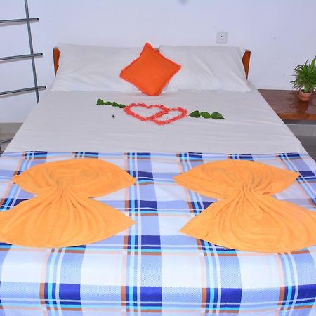 Pleasant Park Holiday Inn Trincomalee Exterior foto
