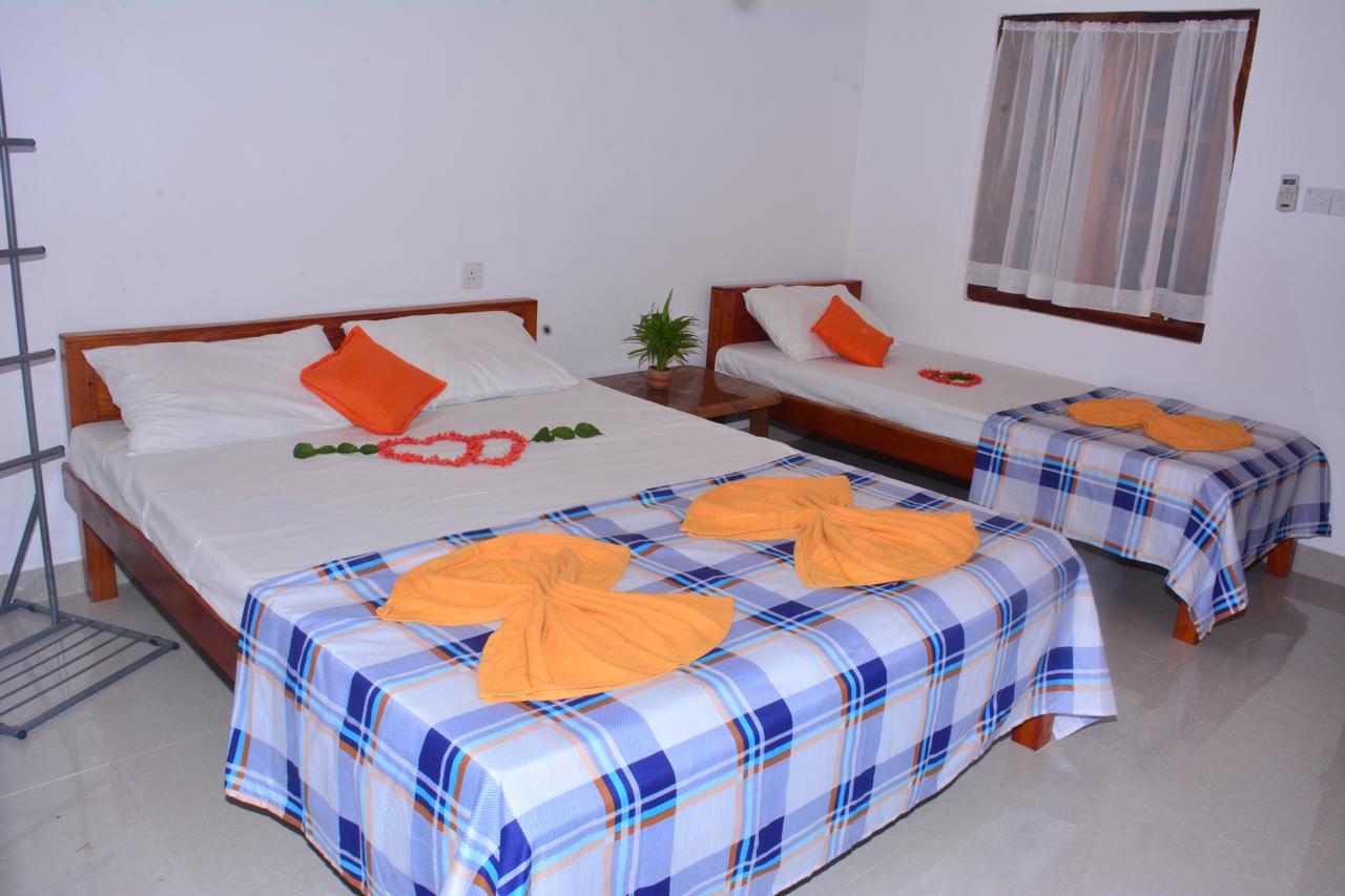 Pleasant Park Holiday Inn Trincomalee Exterior foto