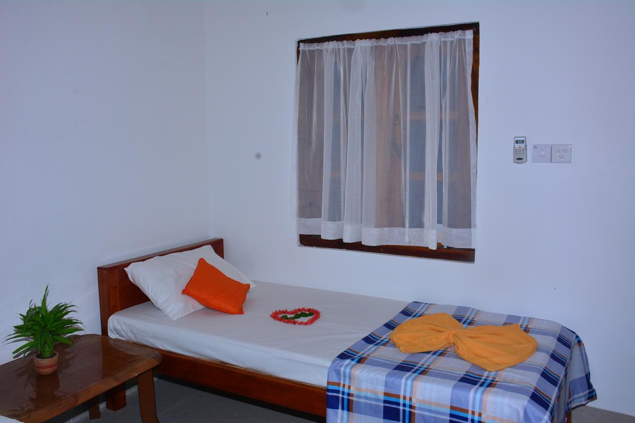 Pleasant Park Holiday Inn Trincomalee Exterior foto